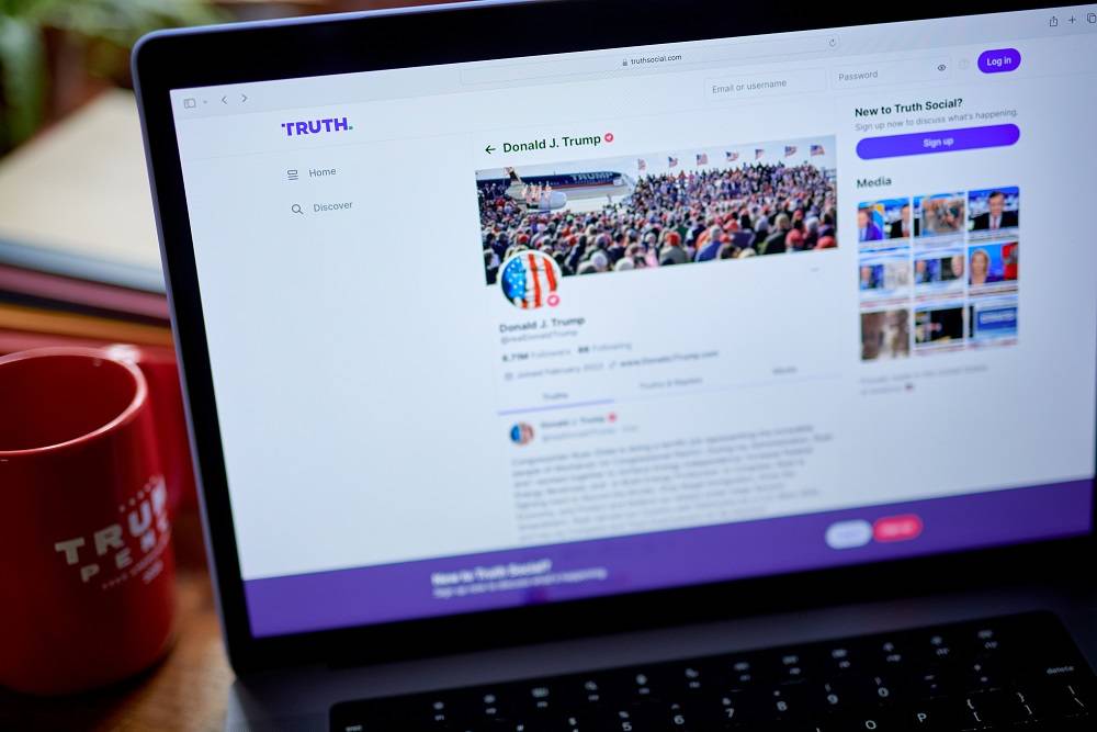 O site Truth Social em um laptop, em Nova York, EUA, na sexta-feira, 22 de março de 2024 (Gabby Jones/Bloomberg)