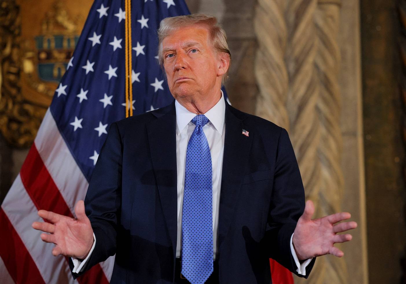 Presidente eleito dos EUA, Donald Trump concede entrevista em Mar-a-Lago, em Palm Beach, Flórida, EUA, em 16 de dezembro de 2024. REUTERS/Brian Snyder

