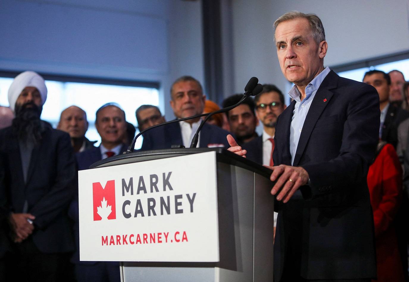 O ex-governador do Banco do Canadá e do Banco da Inglaterra, Mark Carney, fala em Edmonton, Alberta, Canadá, em 16 de janeiro de 2025. REUTERS/Amber Bracken

