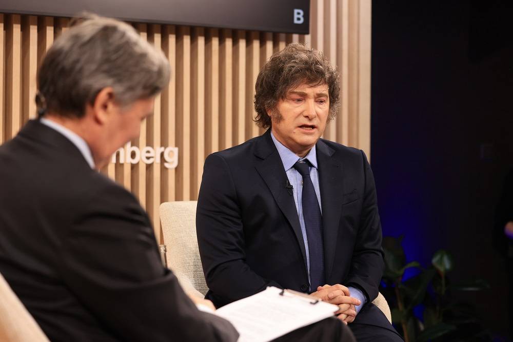 Javier Milei, presidente da Argentina, durante uma entrevista na Bloomberg House. Fotógrafo: Chris Ratcliffe/Bloomberg