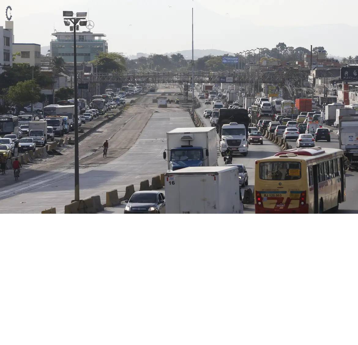 Avenida Brasil. no Rio de Janeiro (Fernando Frazão/Agência Brasil)