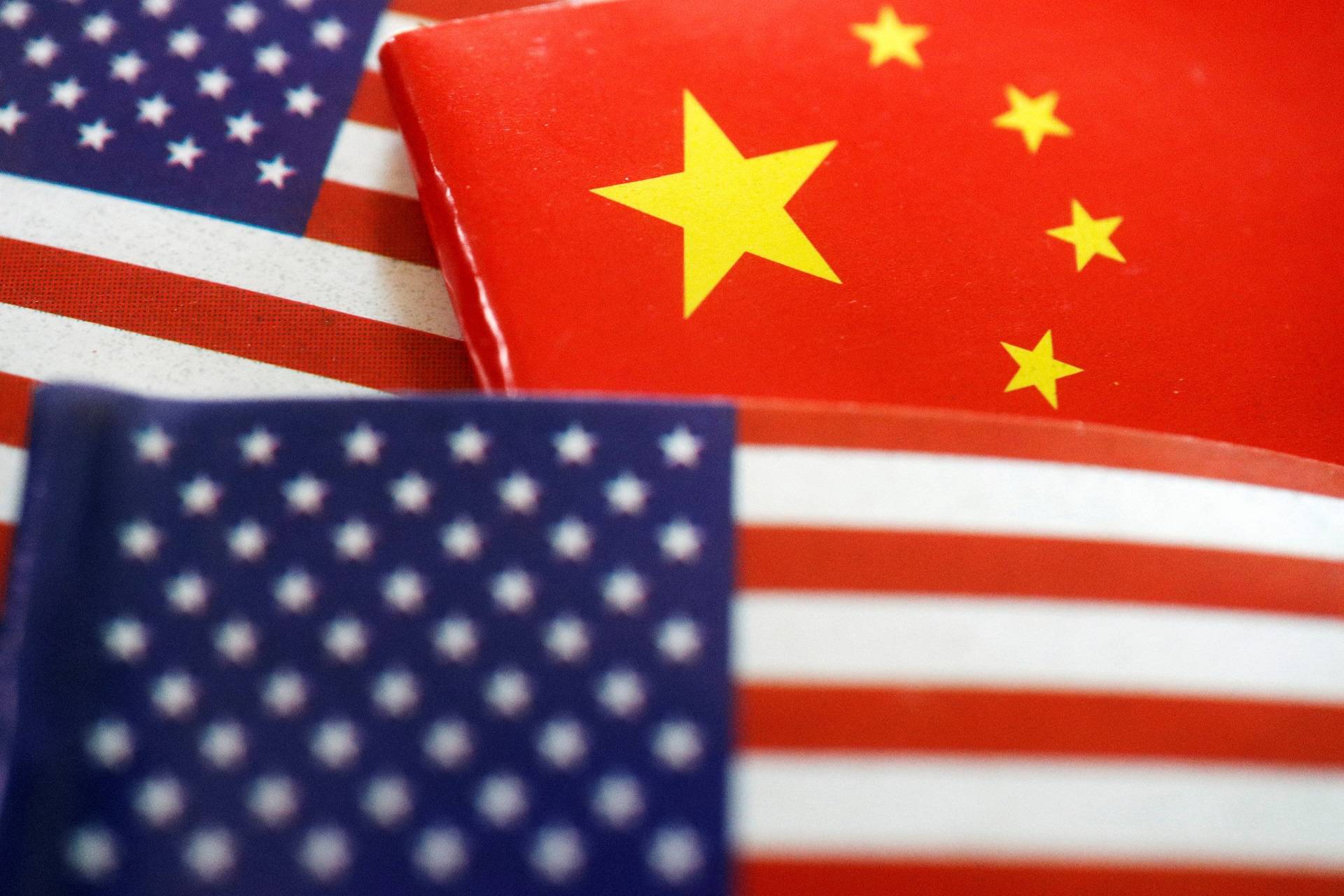 Bandeiras dos EUA e da China
02/08/2022. REUTERS/Florence Lo/Illustration/File Photo