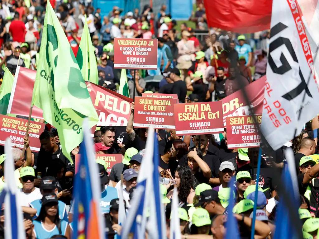 São Paulo (SP), 01/05/2025. Ato do dia 1º de Maio das Centrais Sindicais, na Praça Campo de Bagatelle,. Foto: Paulo Pinto/Agência Brasil