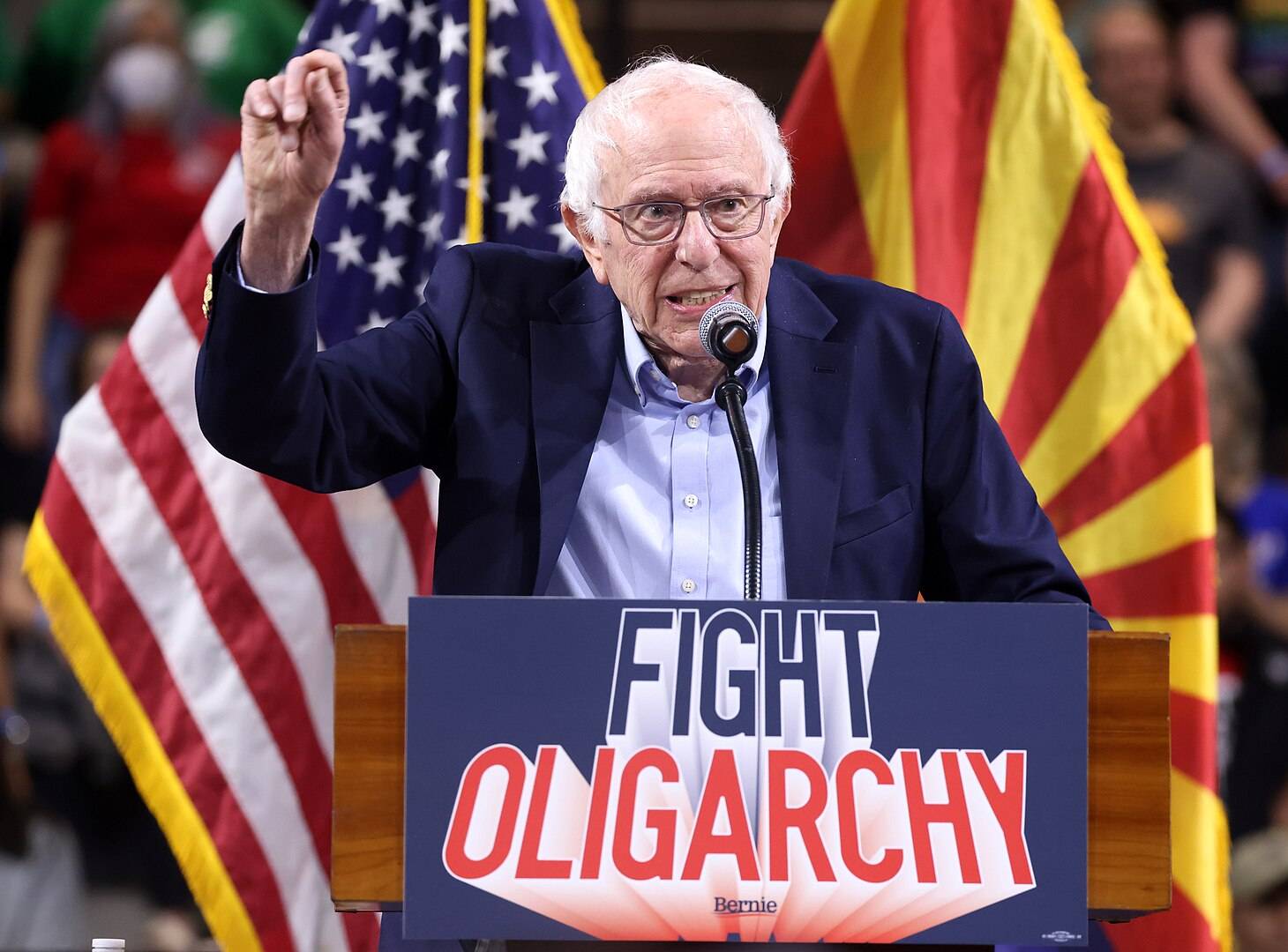 O senador americano Bernie Sanders falando com participantes de um comício "Combata a Oligarquia" na Mullett Arena em Tempe, Arizona (Foto: Gage Skidmore/Creative Commons)