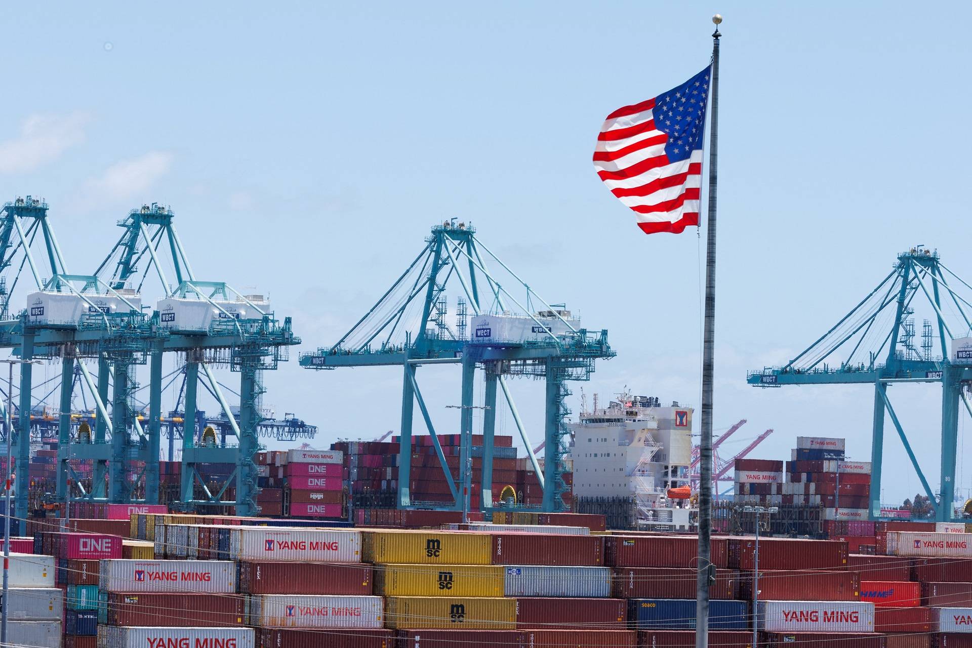 Porto de Los Angeles
13/05/2025. REUTERS/Mike Blake