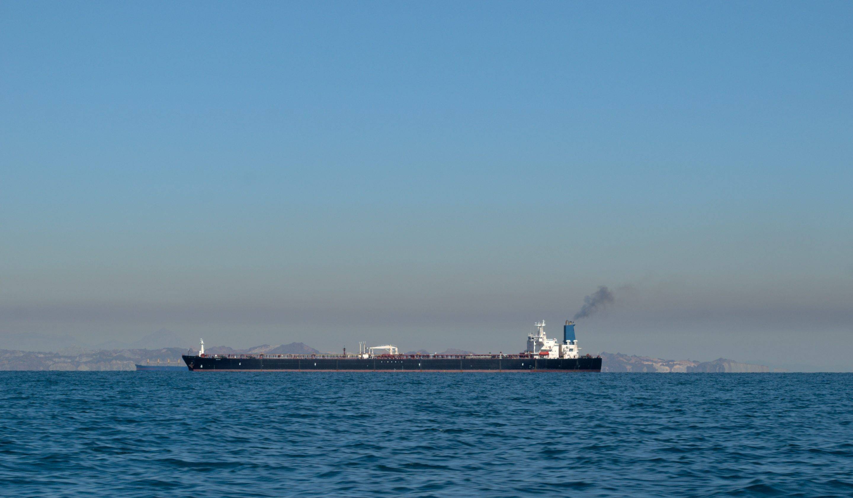 Petroleiro no Estreito de  Ormuz (Foto: Getty Imagens/Fortune)