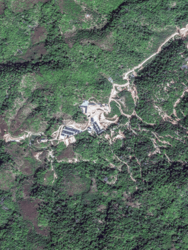 Uma imagem de satélite mostra uma visão geral das novas minas de terras raras no estado de Shan, em Mianmar, em 7 de fevereiro de 2025. Maxar Technologies/Divulgação via REUTERS