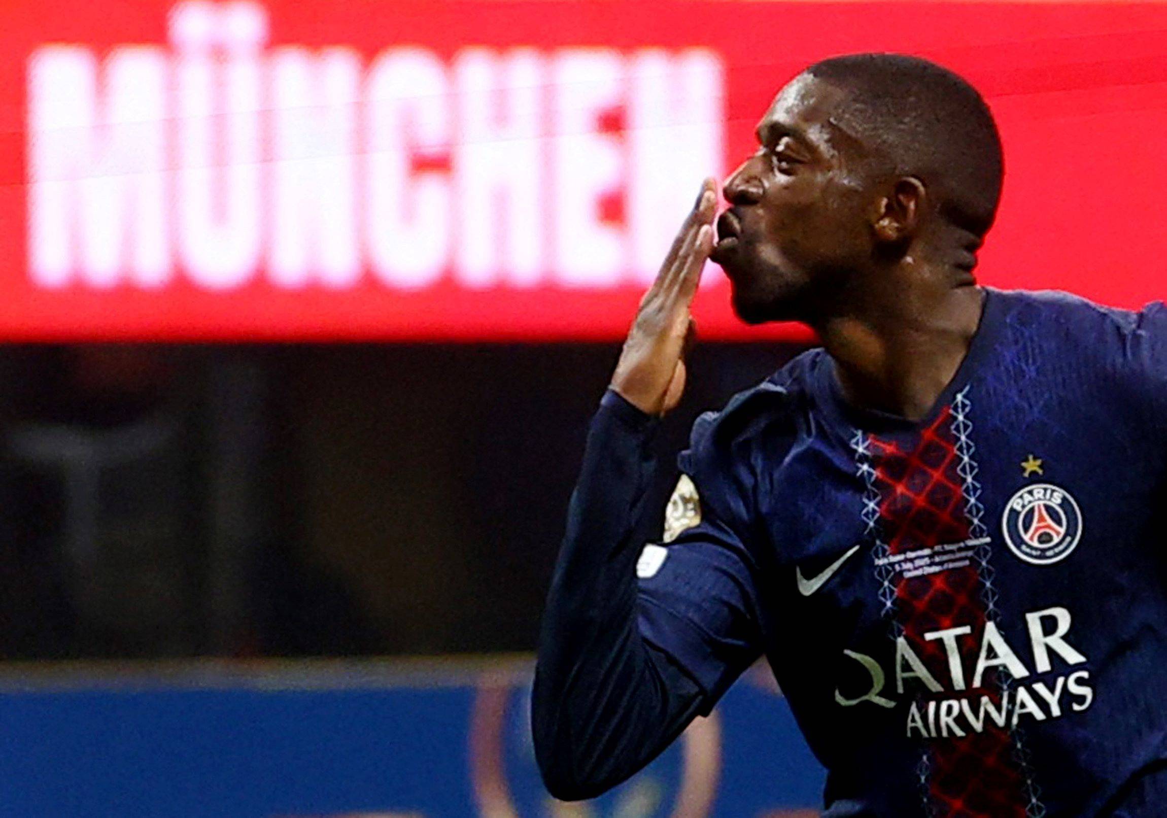 Futebol - Copa do Mundo de Clubes da FIFA - Quartas de Final - Paris Saint-Germain x Bayern de Munique - Mercedes-Benz Stadium, Atlanta, Geórgia, EUA - 5 de julho de 2025. Ousmane Dembélé, do Paris Saint-Germain, comemora o segundo gol da equipe. (Foto: REUTERS/Kai Pfaffenbach)