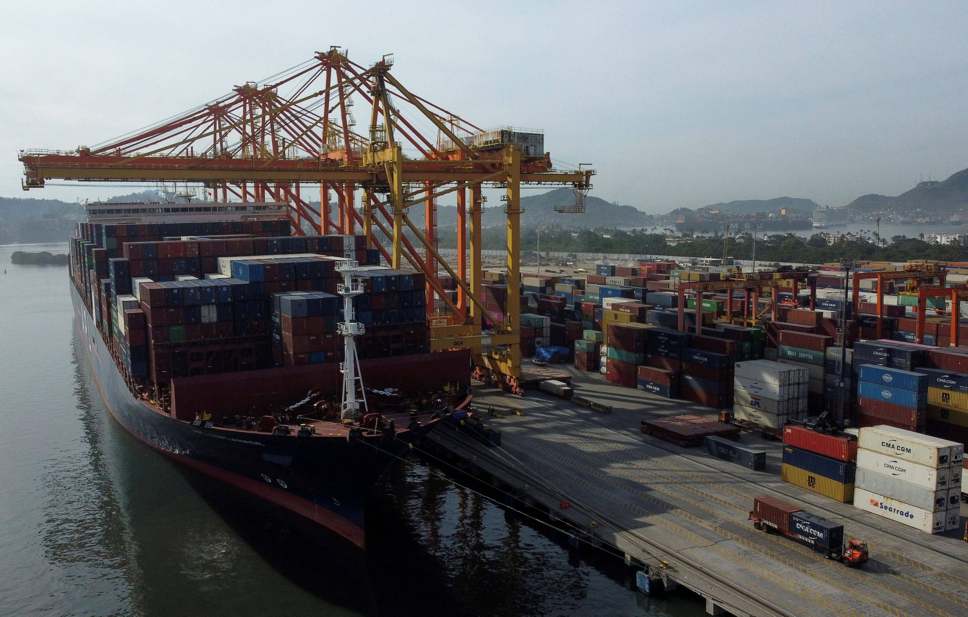 Atividade comercial no porto de Manzanillo, México 14/12/2023 REUTERS/Daniel Becerril

