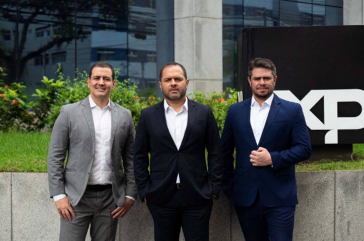 David Albuquerque e Ozires Júnior trazem uma experiência de décadas no mercado financeiro para atender investidores com patrimônio acima de R$ 3 milhões.