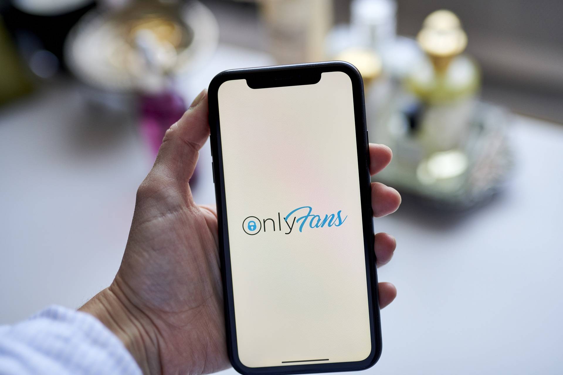 O logotipo do OnlyFans em um smartphone em Nova York, EUA, na quinta-feira, 17 de junho de 2021. (Foto: Gabby Jones/Bloomberg)