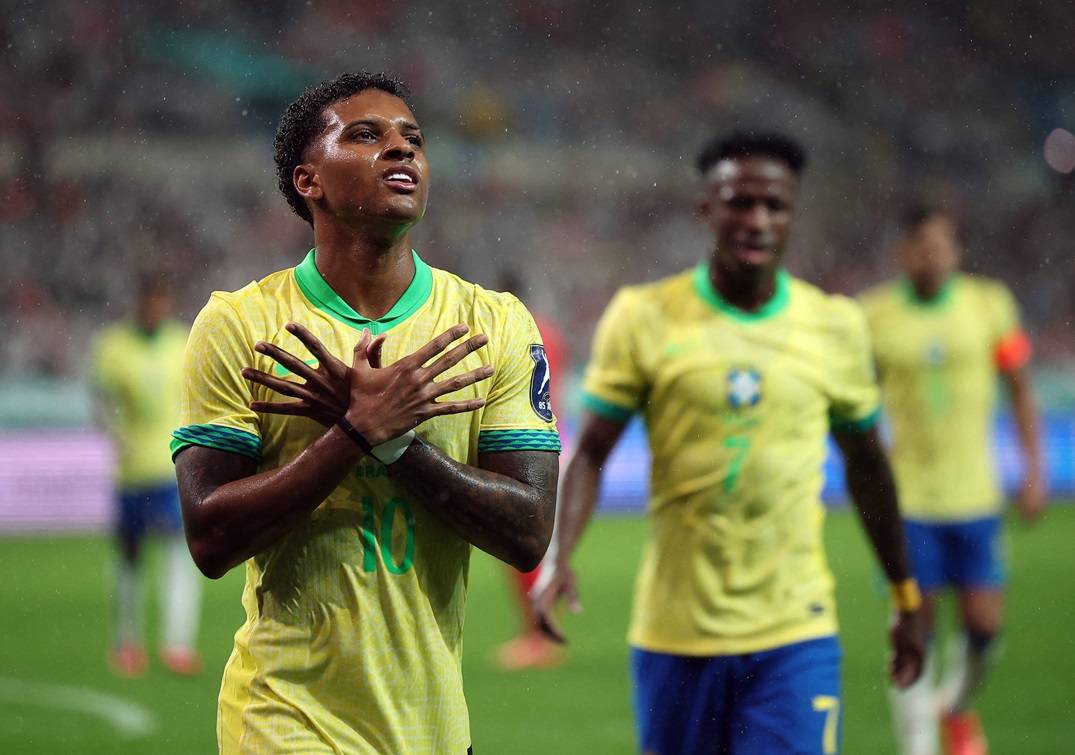 Rodrygo comemora gol contra a Coreia do Sul em amistoso, no Estádio da Copa do Mundo de Seul, em 10 de outubro de 2025. Foto: REUTERS/Kim Hong-Ji

