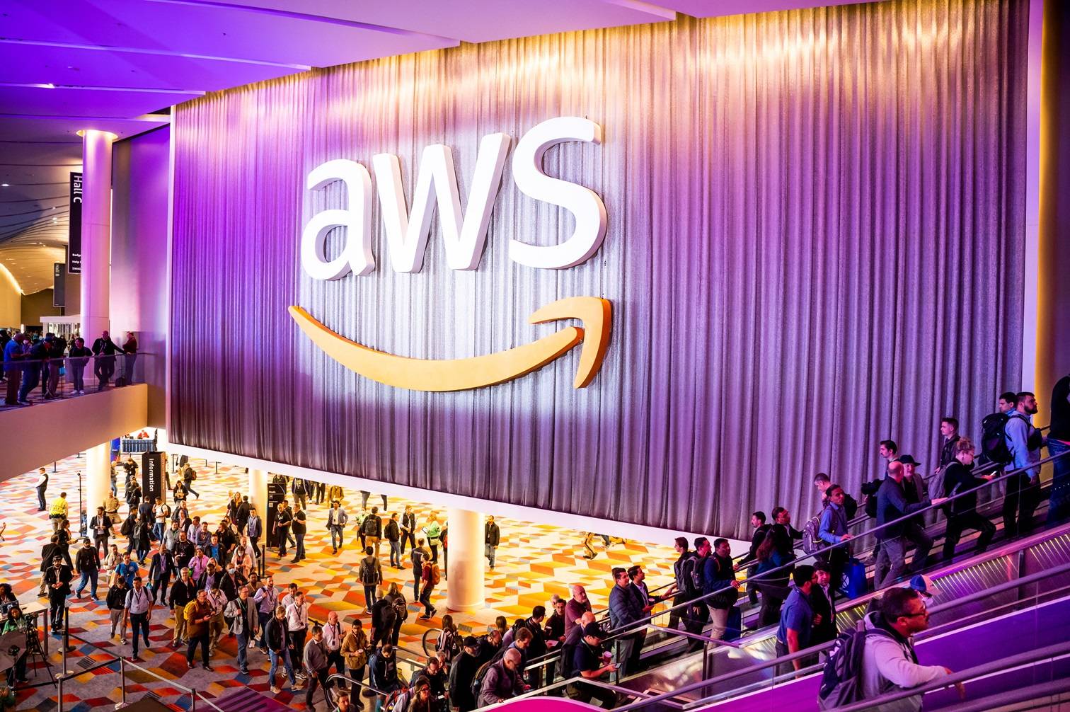 Participantes chegam ao evento AWS re:Invent em Las Vegas.

Fotógrafo: Noah Berger/Getty Images