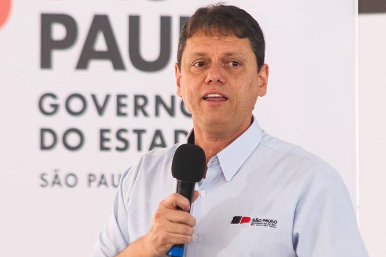 O governador de São Paulo, Tarcísio de Freitas (Republicanos), entrega nesta quinta-feira, 11 de dezembro de 2025, 354 apartamentos do Programa Casa Paulista, em Carapicuíba, na Grande São Paulo. As unidades entregues são destinadas a famílias que viviam em condições precárias.
Foto: Vinicius Nunes/Agência F8/Estadão Conteúdo

