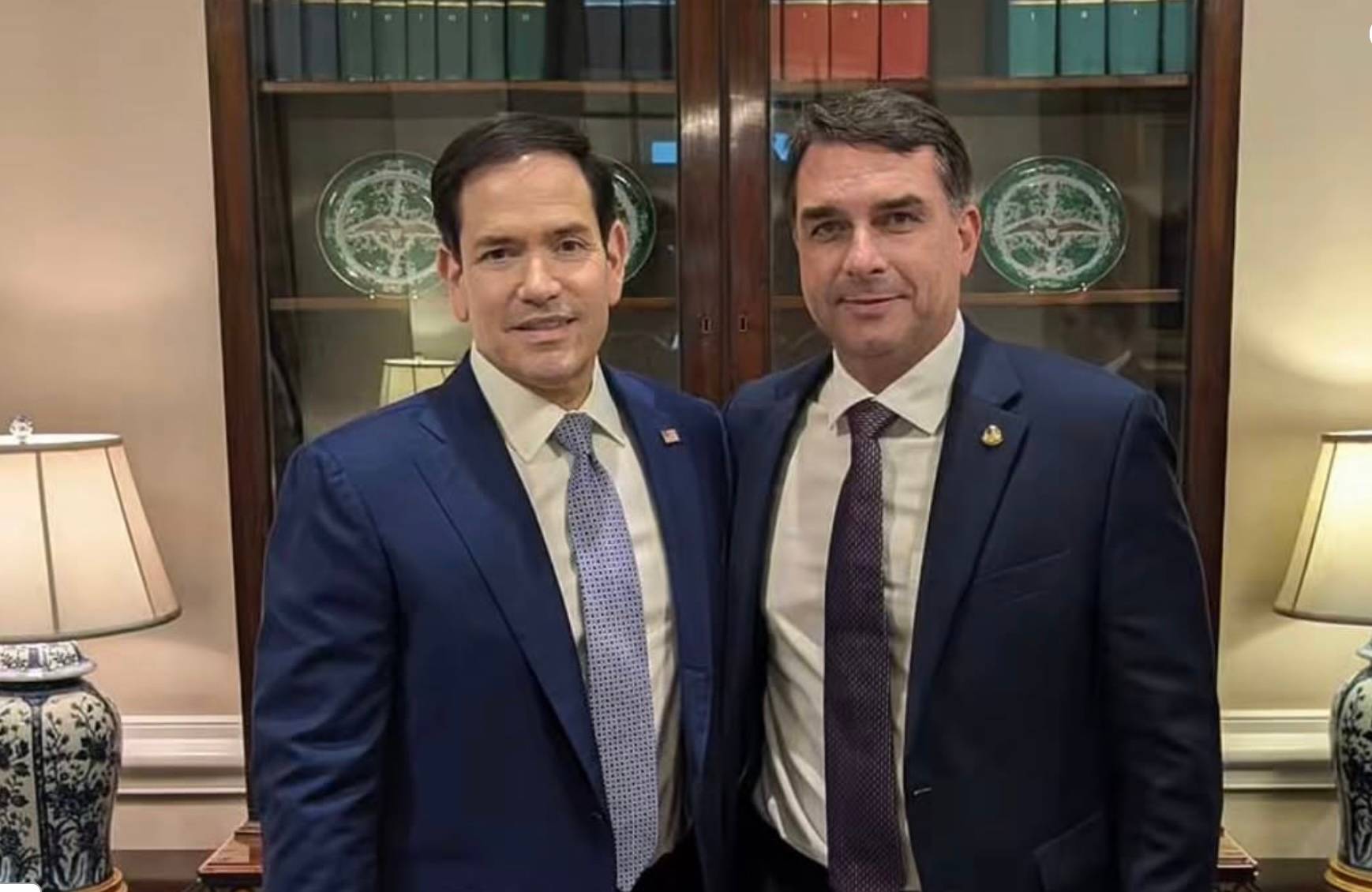 Flávio Bolsonaro e Marco Rubio - Reprodução Redes Sociais