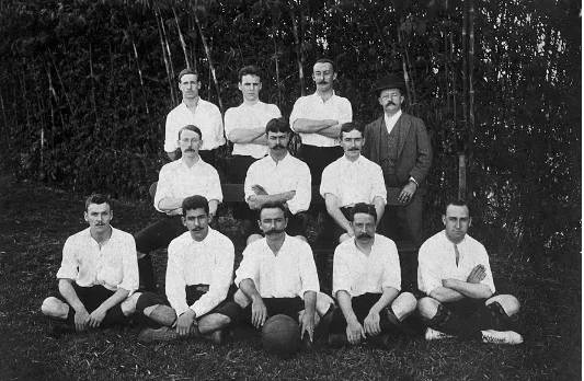 Charles Miller e os companheiros do SPAC (Foto: Reprodução/Museu do Futebol)