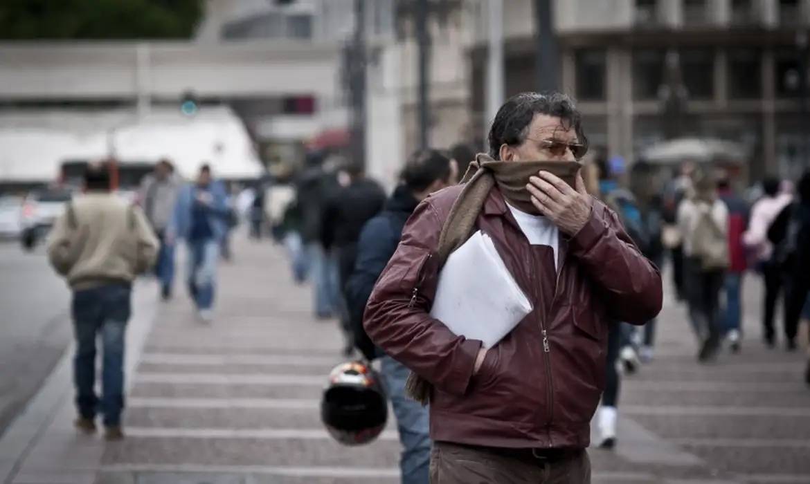 Frio em São Paulo (Foto: Marcelo Camargo / Agência Brasil)