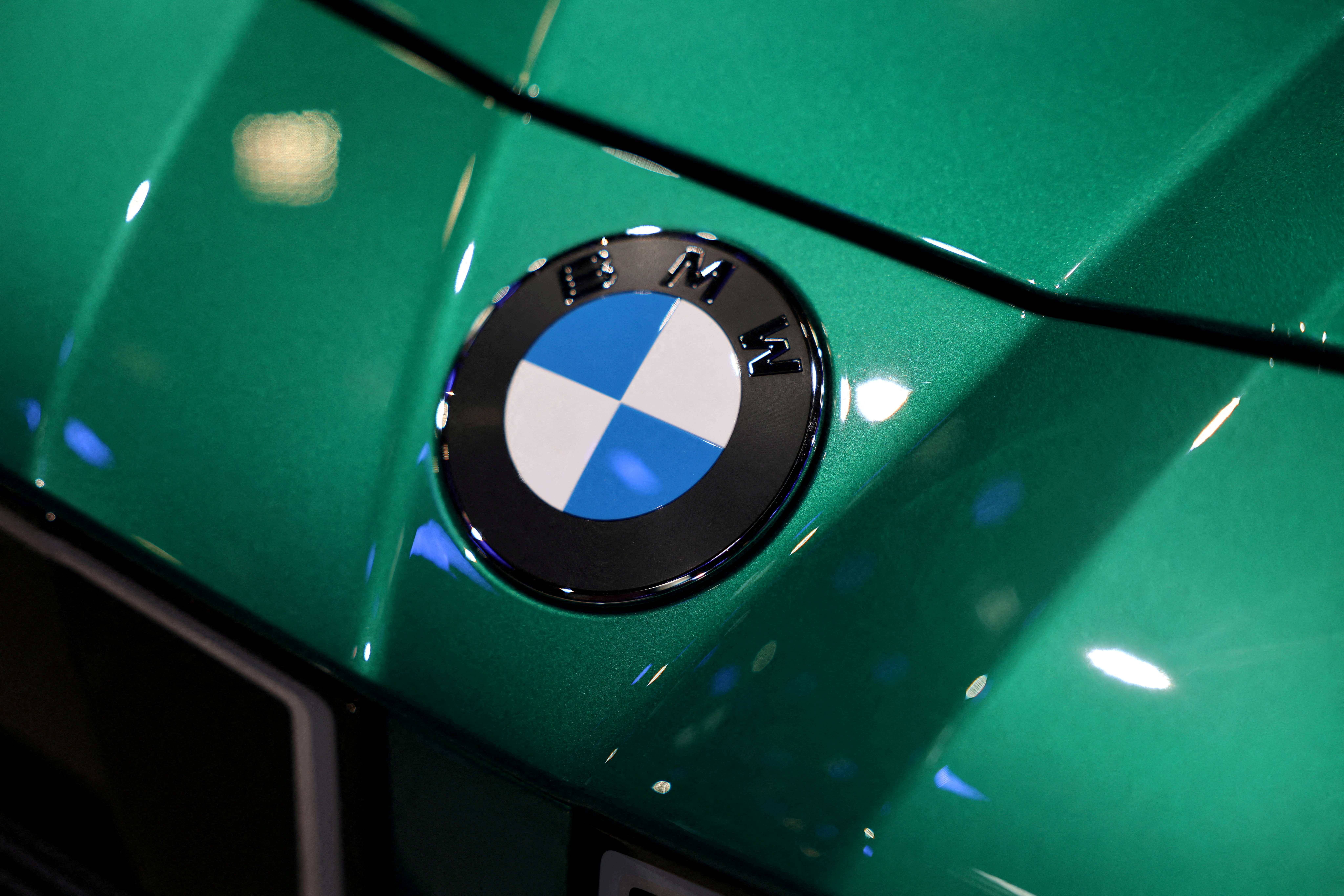 Logo da BMW no modelo i3 (REUTERS/Maxim Shemetov/File Photo)