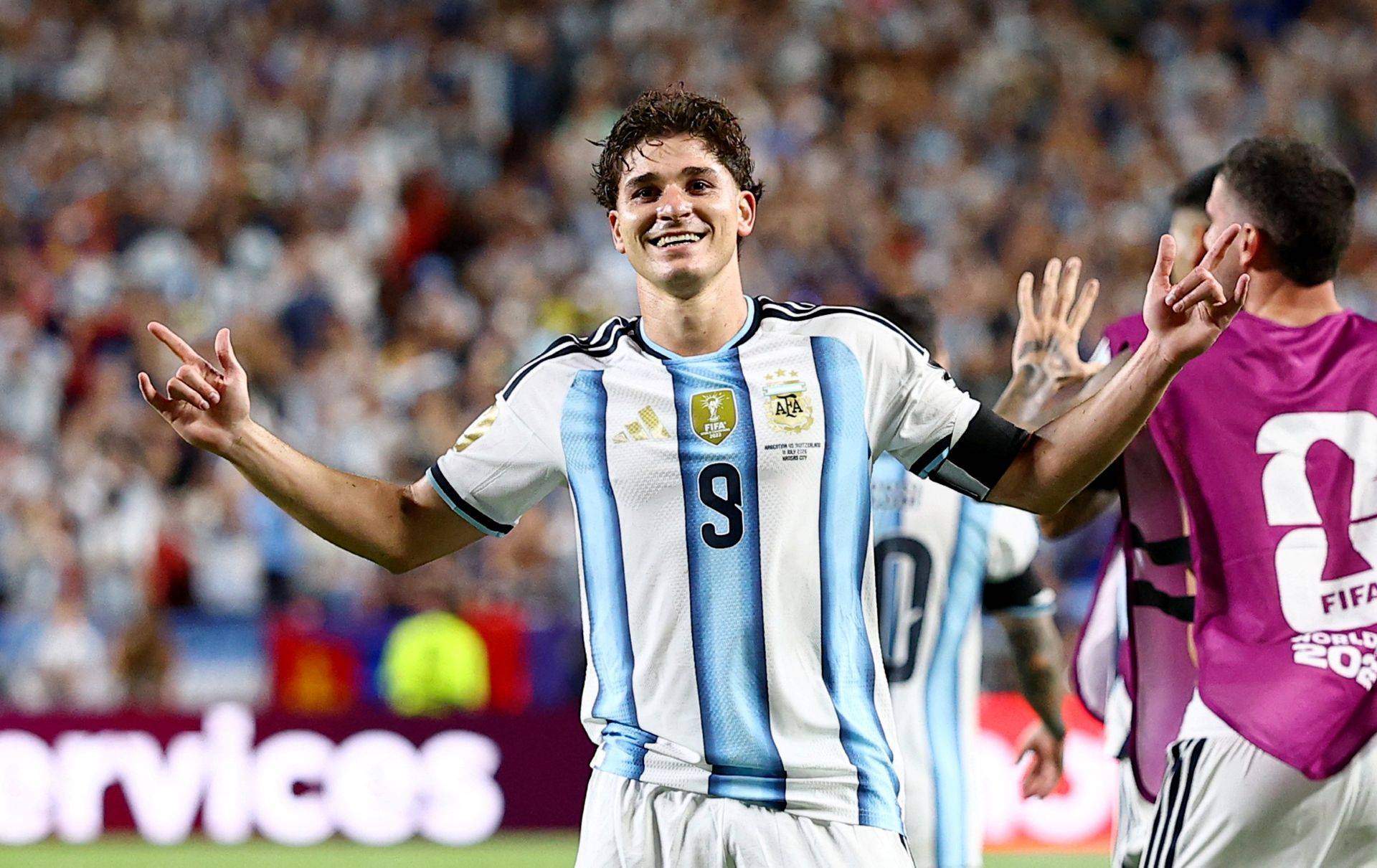 O atacante argentino Julian Álvarez comemora gol contra a Suíça na Copa do Mundo - 11/07/2026 (Foto: REUTERS/Agustin Marcarian)
