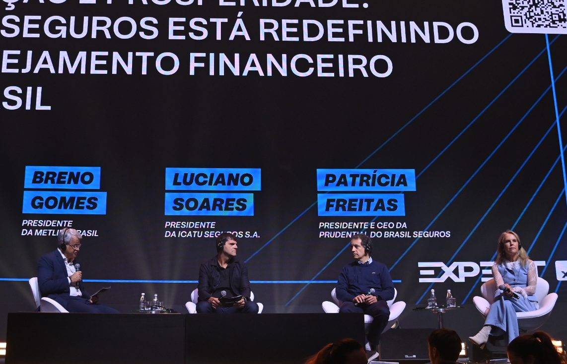 Da esquerda para a direita: André Lauzana, da XP Seguridade, Breno Gomes, da MetLife Brasil, Luciano Soares, da Icatu Seguros, e Patrícia Freitas, da Prudential do Brasil (Foto: Fabio Rizzato / InfoMoney)